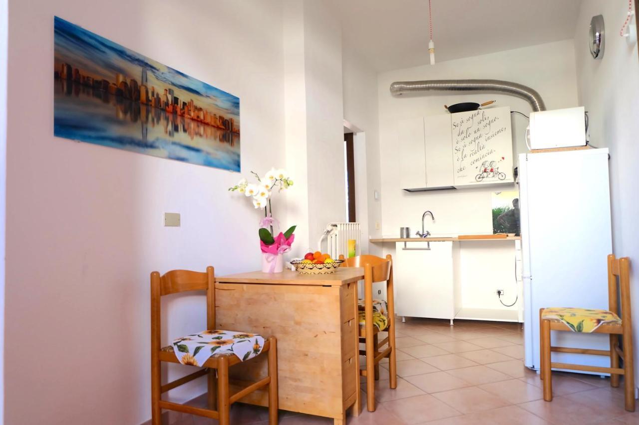 Aria Di Casa B&B Cantù Exteriör bild
