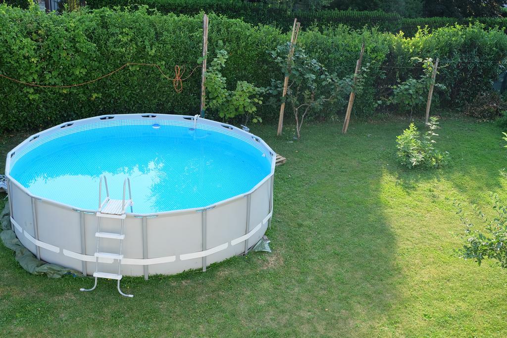Aria Di Casa B&B Cantù Exteriör bild